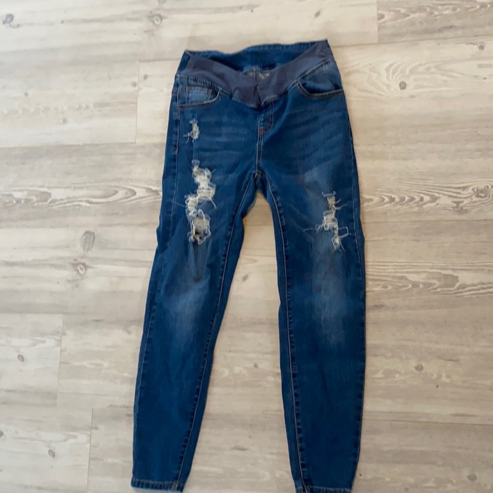 Trendy distressed maternity jeans